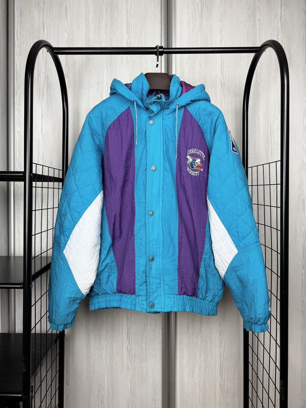 Starter Charlotte Hornets Starter 90s Vintage NBA Full Zip jacket L Size US L / EU 52-54 / 3 - 1 Thumbnail