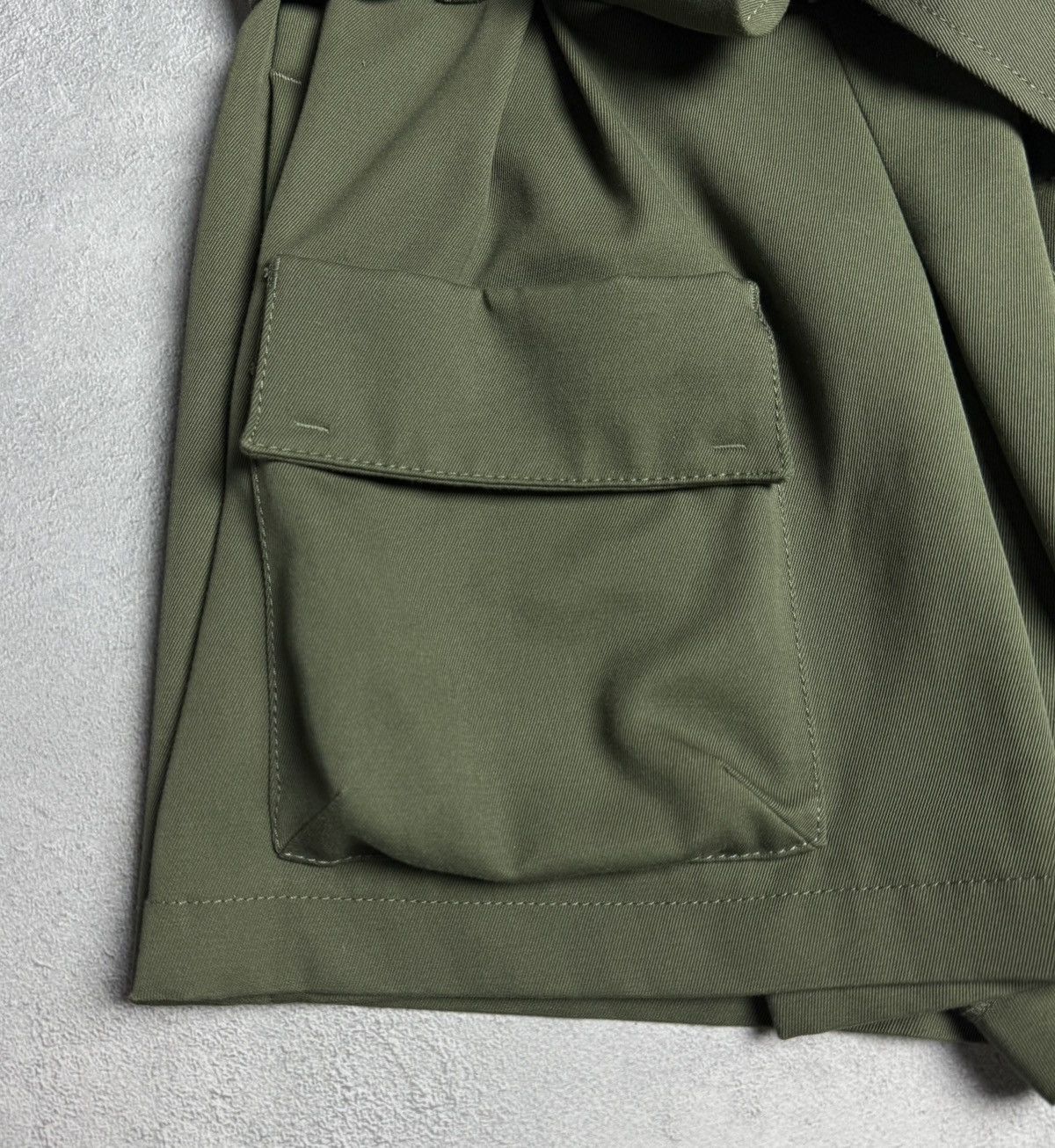 RED Valentino RED Valentino Cotton Wool Cargo Shorts size 36 Size 26" / US 2 / IT 38 - 6 Thumbnail
