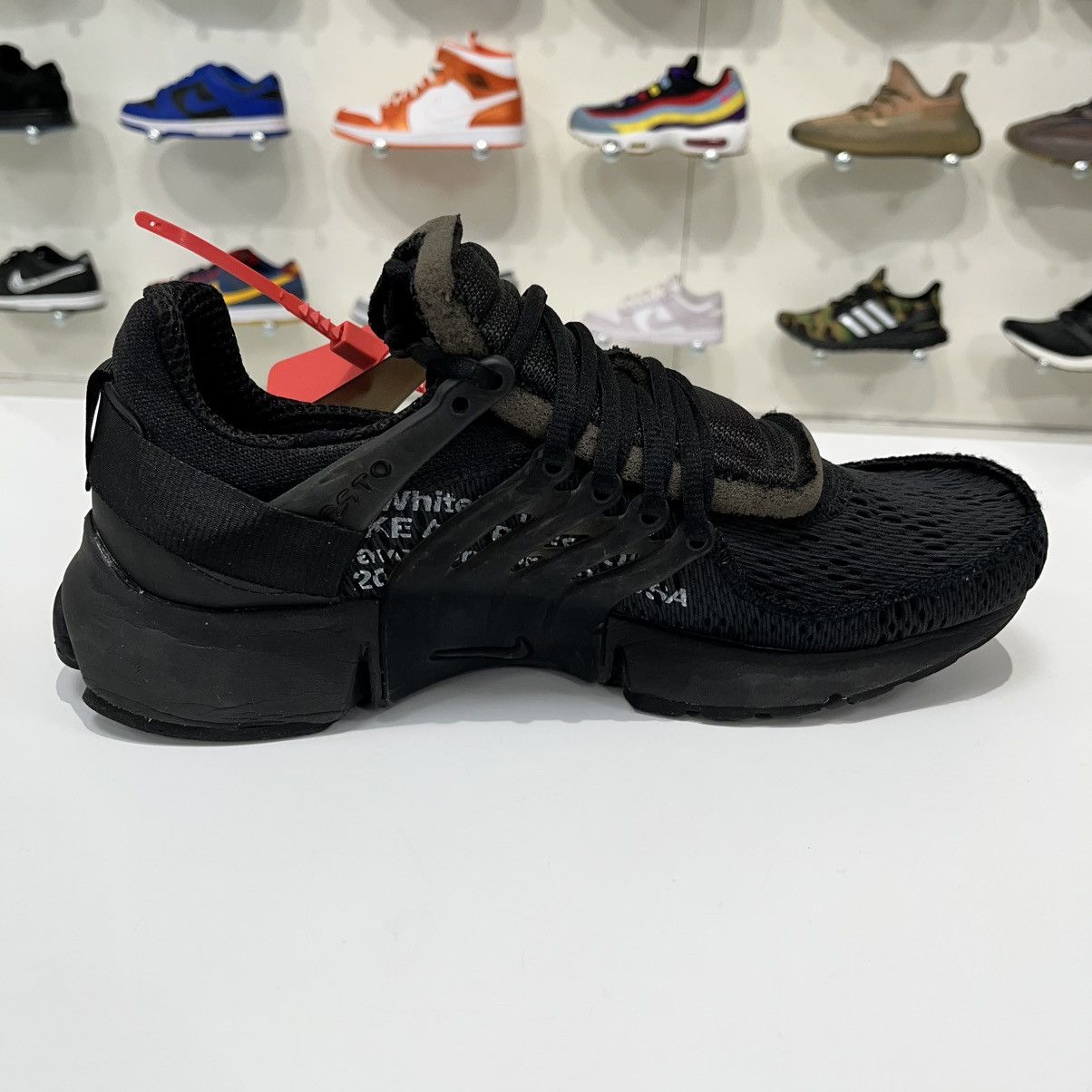Nike Nike Air Presto x Off-White Black (2018) Size US 11 / EU 44 - 13 Thumbnail