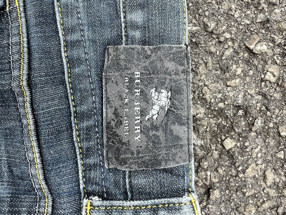 Burberry 1. Burberry Black Label Distressed Denim Size 32" / US 10 / IT 46 - 4 Thumbnail