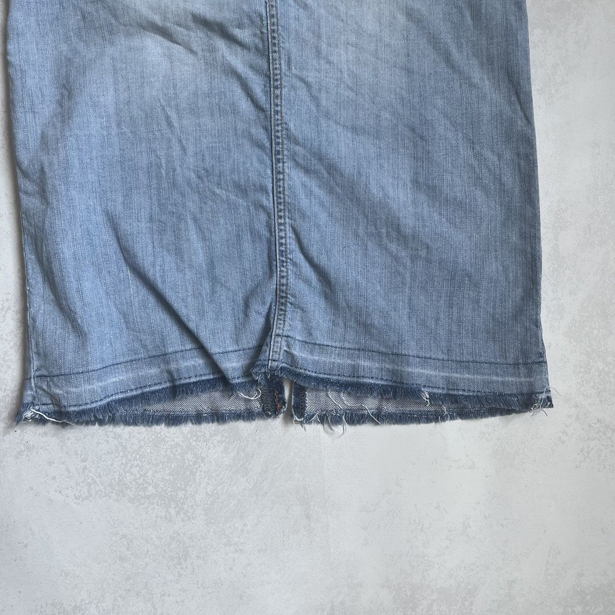 Dolce & Gabbana Vintage Denim Dolce and Gabana midi Skirt Dg Size 30" / US 8 / IT 44 - 10 Thumbnail