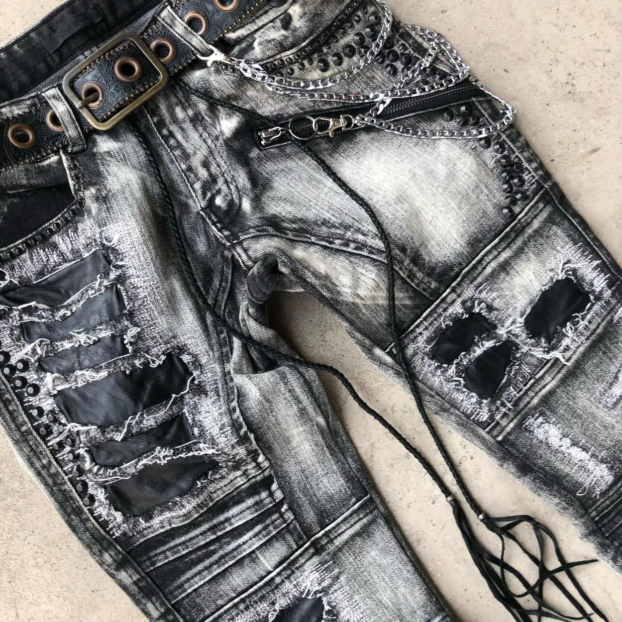 Le Grande Bleu (L.G.B.) KMRII studed crushed Jeans Size US 30 / EU 46 - 10 Thumbnail