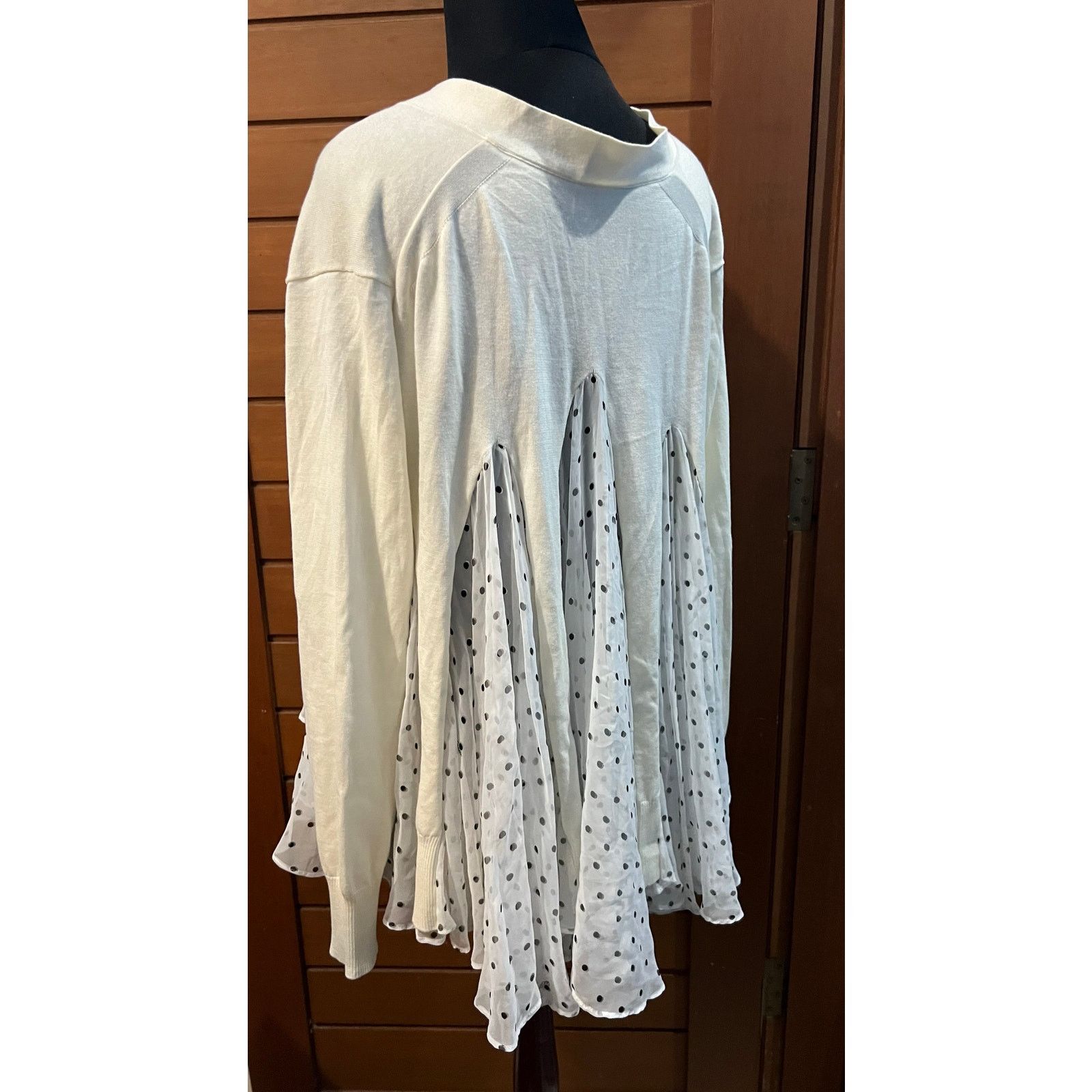 Sacai ❣️RTP $600+❣️ Sacai Polkadot Flutter Cardigan in White Size XS / US 0-2 / IT 36-38 - 10 Thumbnail
