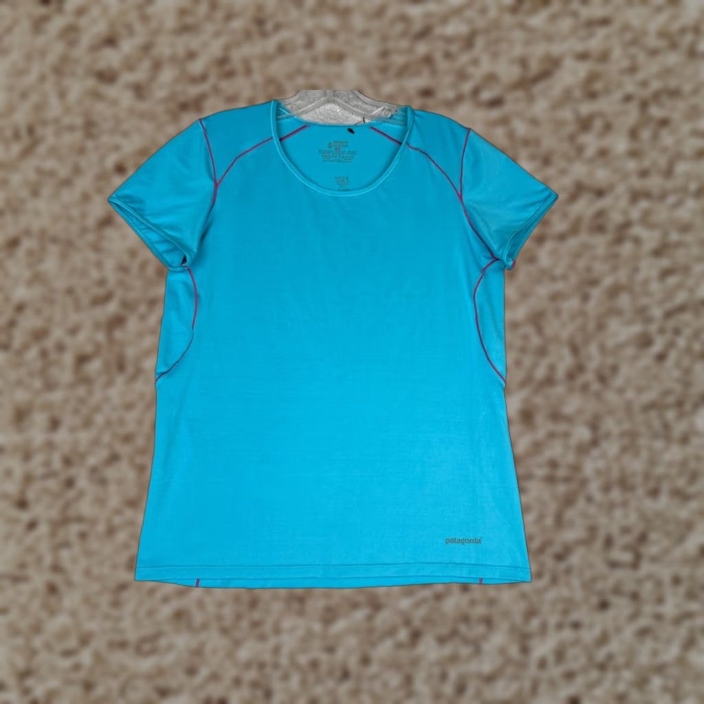 Patagonia Patagonia Shirt Women Large Blue Short Sleeve Crew Neck Polyester Blend Size L / US 10 / IT 46 - 1 Thumbnail