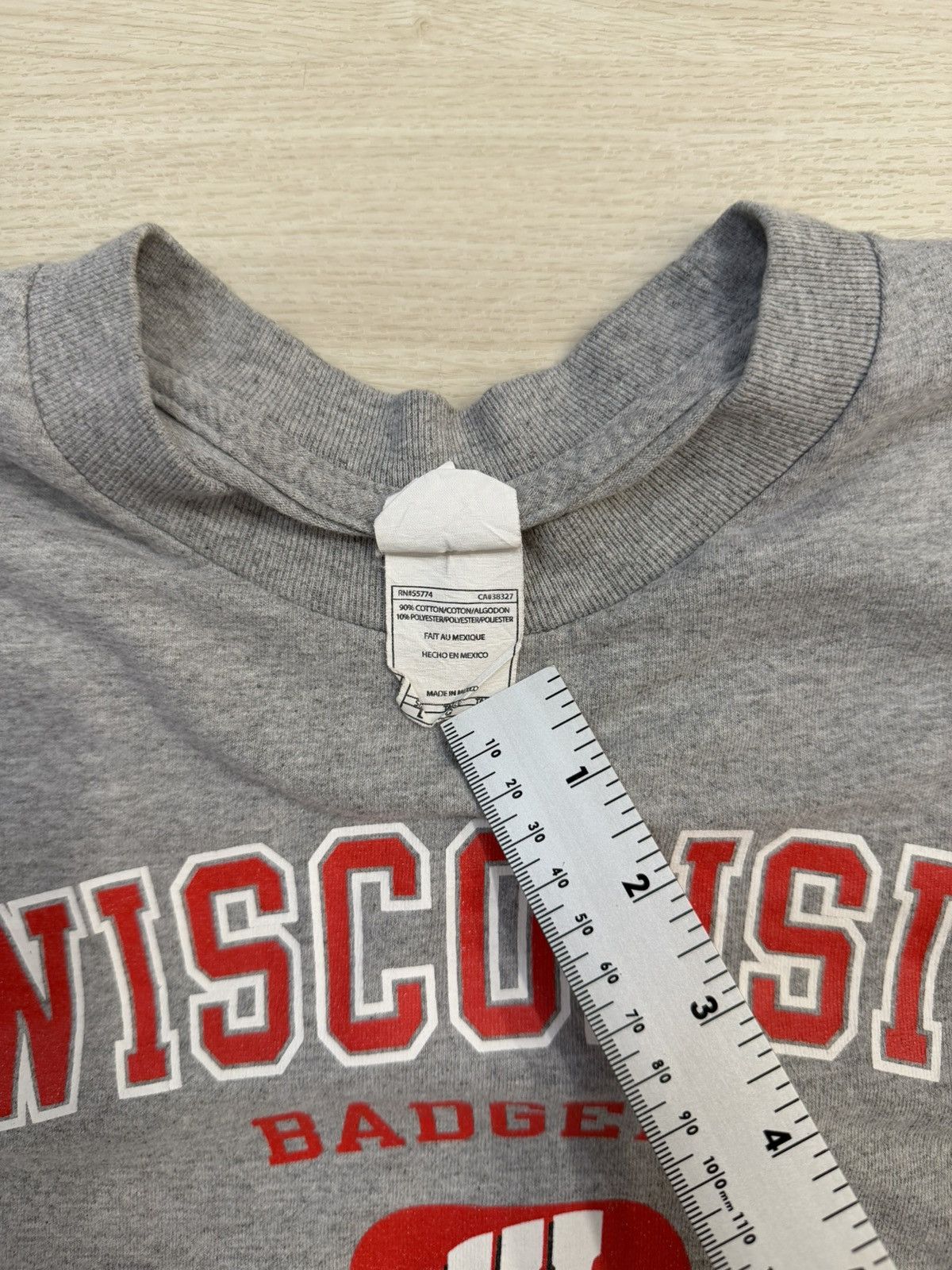 Other Wisconsin Badgers Grey Shirt Size US L / EU 52-54 / 3 - 4 Thumbnail