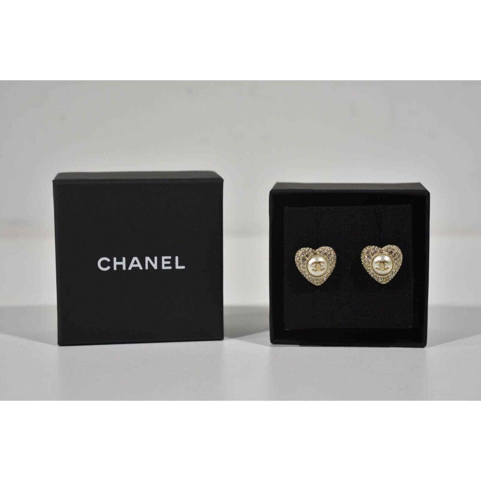 Chanel Chanel Heart Crystal Gold Pearl Pearly Stud Earrings Size ONE SIZE - 5 Thumbnail