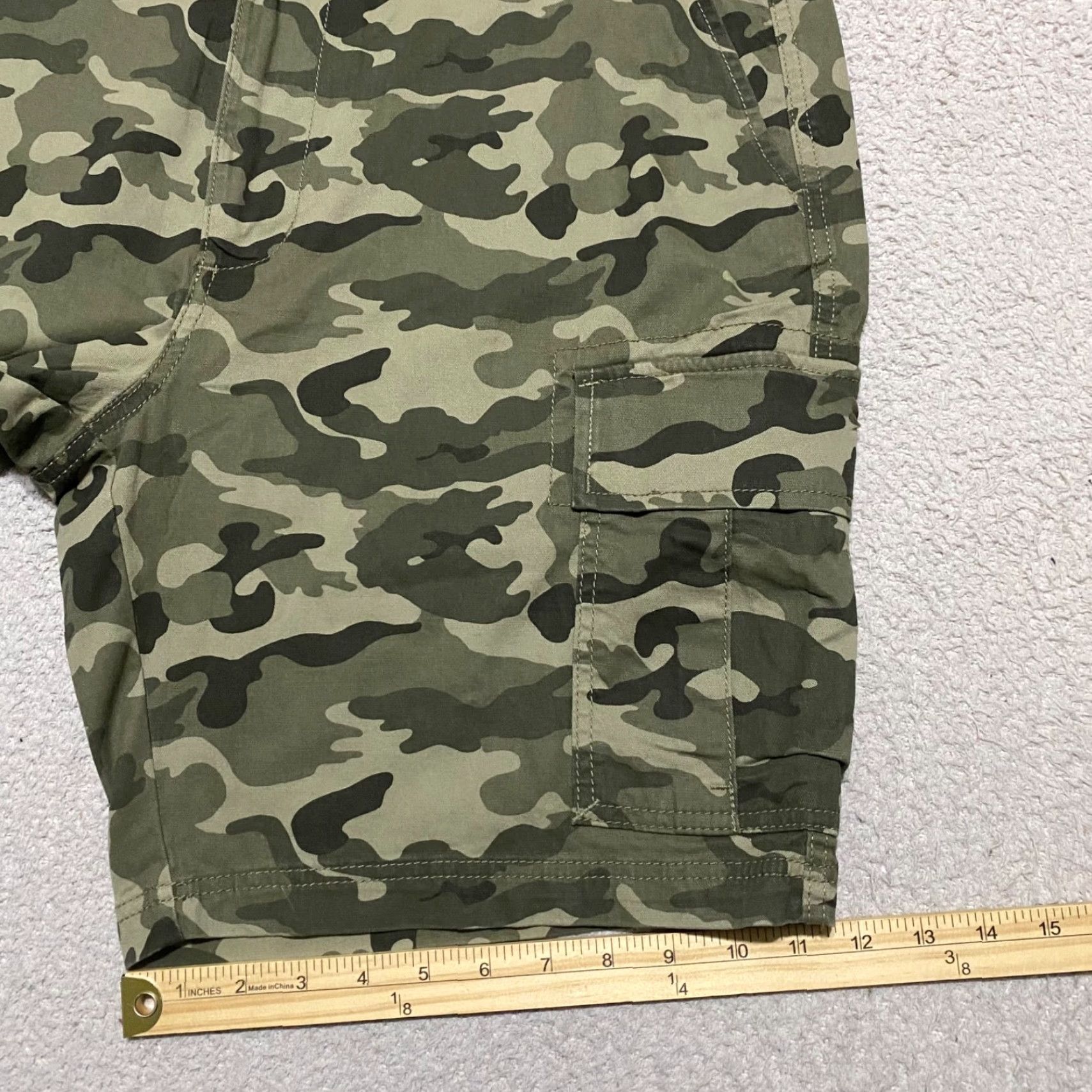 Old Navy VINTAGE Old Navy Cargo Shorts Green Army Camouflage 9" Inseam Mens 38 Regular Cargo Pocket Denim 100% Cotton Beltless? Size US 38 / EU 54 - 5 Thumbnail