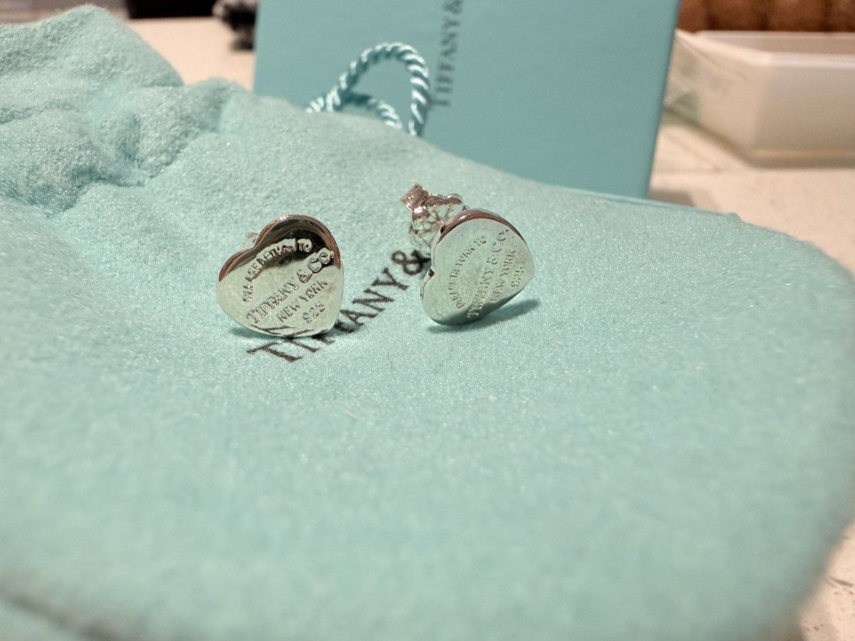Tiffany & Co. Authentic Tiffany and Co Heart shape stud earrings Size ONE SIZE - 3 Thumbnail