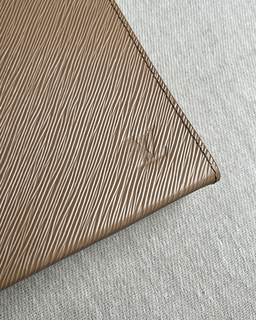 Louis Vuitton Louis Vuitton Saffiano Leather Tan Pouch Size ONE SIZE - 2 Thumbnail