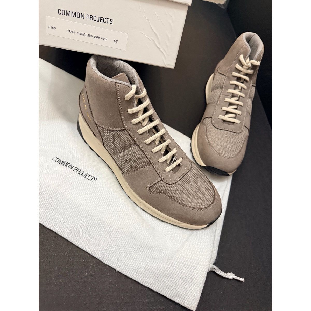 Common Projects COMMON PROJECTS TRACK VINTAGE MID WARM GREY Size US 9 / EU 42 - 23 Thumbnail