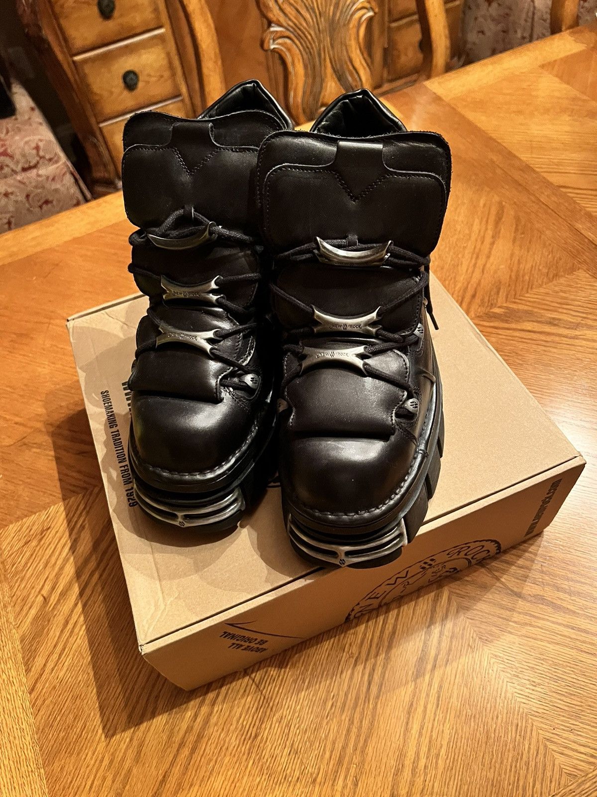 New rock 43 M-106-S112 正規品 ⭐即納⭐M-106-S112 / プレート / 厚底スニーカー / 本革【NEW