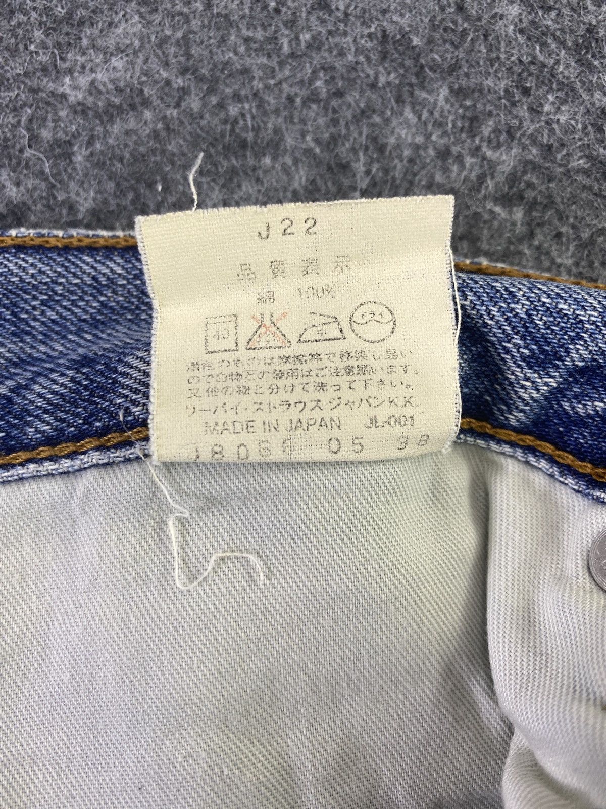 Jean × Levi's × Vintage VINTAGE LEVIS 503 DISTRESS BLUE WASH JEANS - J906 Size US 30 / EU 46 - 8 Thumbnail