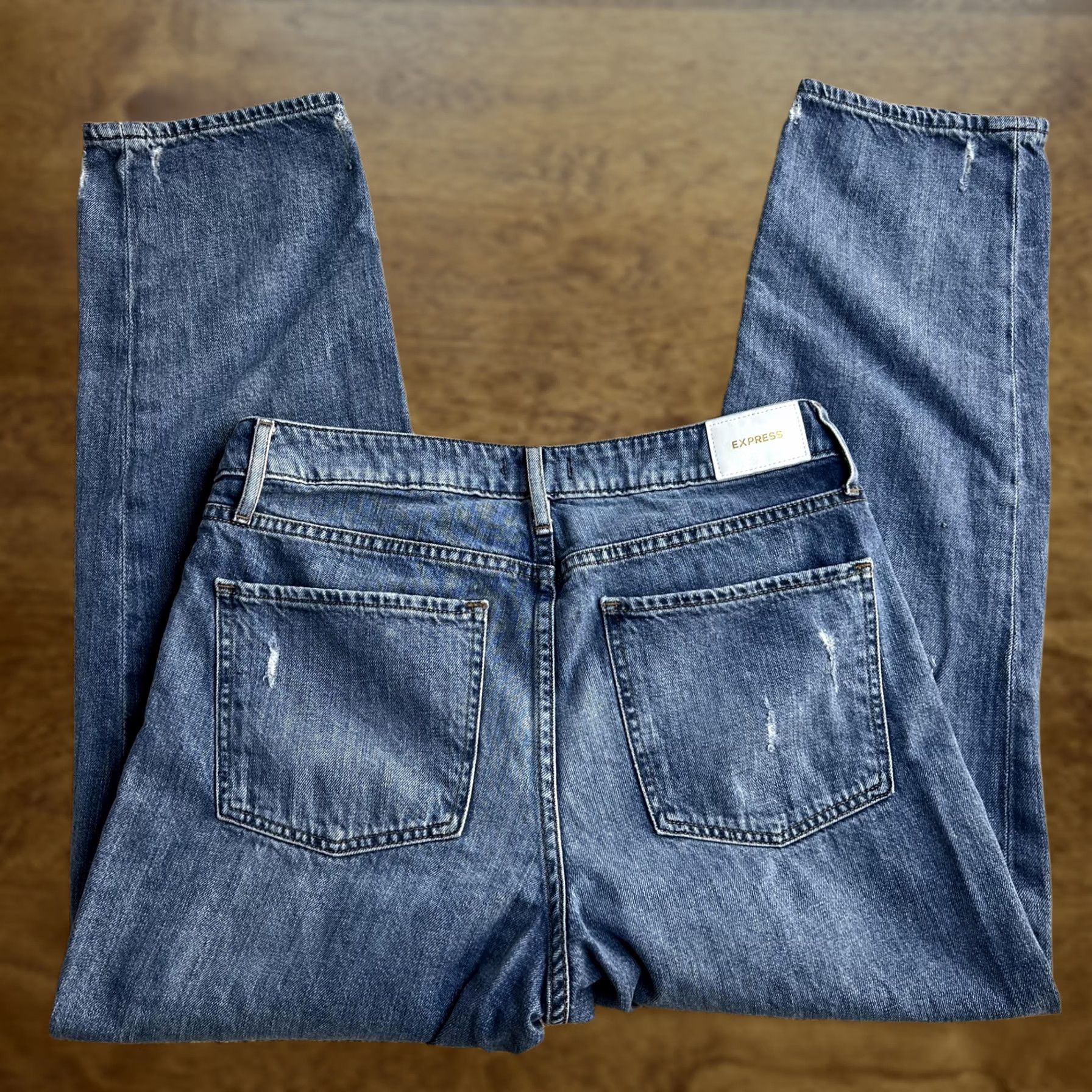 Express Express Boyfriend Jeans Womens 10R Relaxed Distressed Denim Mid Rise Blue Size 32" / US 10 / IT 46 - 1 Thumbnail