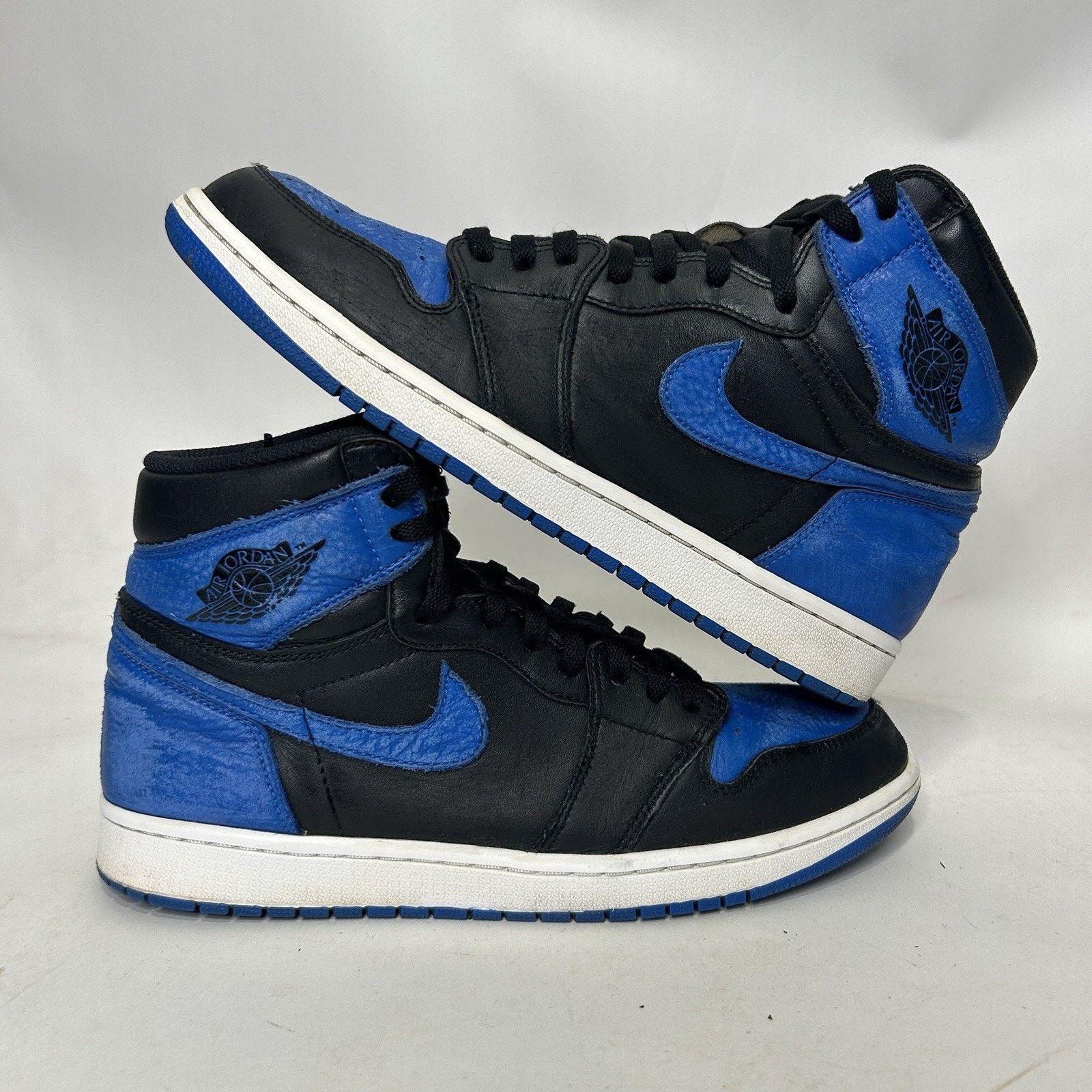 Jordan Brand Nike Air Jordan 1 Retro OG High “Royal” (2017) Size US 10.5 / EU 43-44 - 1 Thumbnail