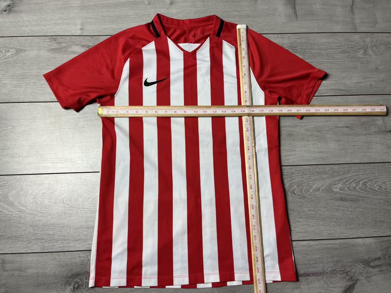 Nike Nike football jersey soccer size Medium Size US M / EU 48-50 / 2 - 4 Thumbnail