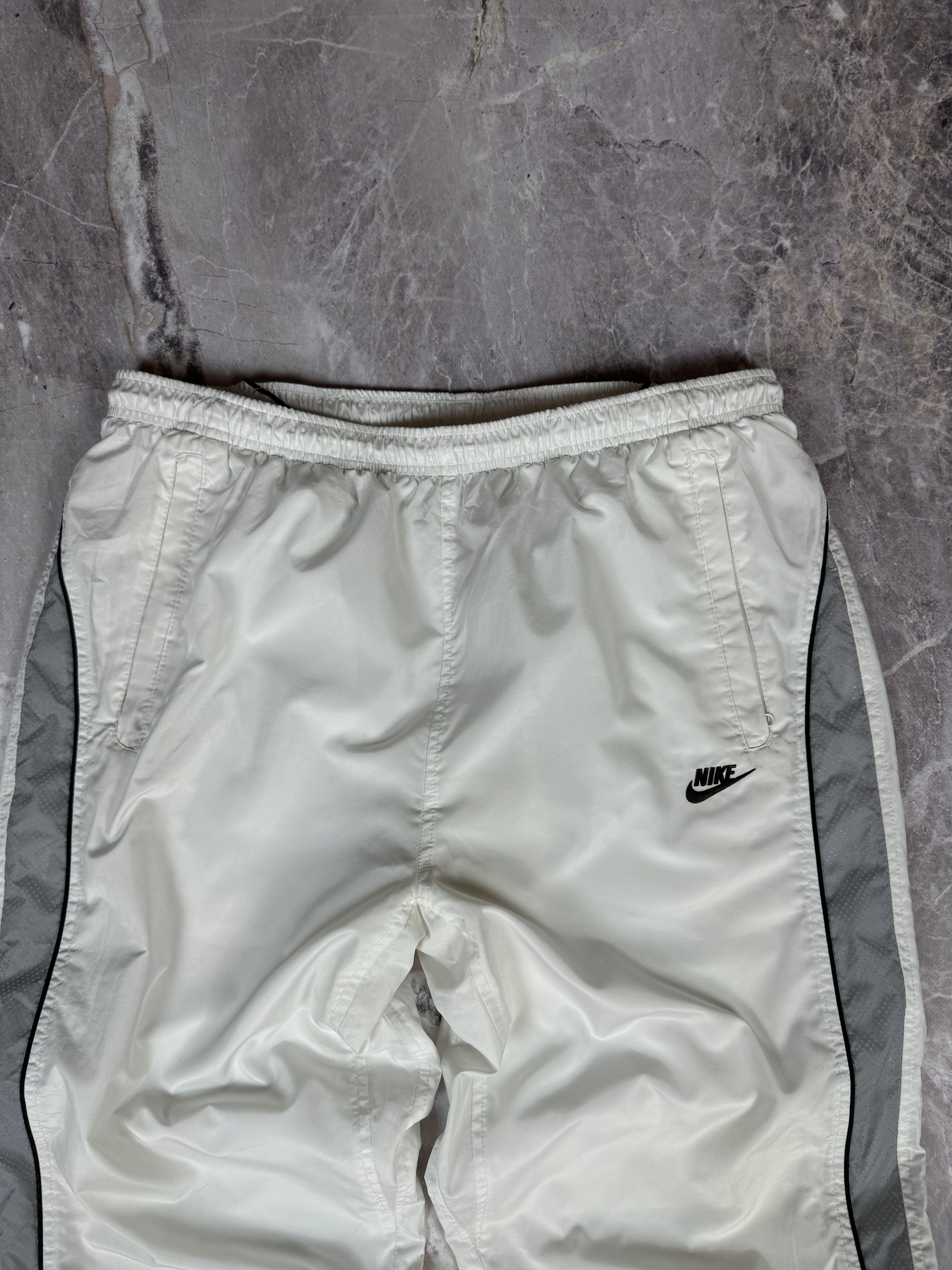 Nike Nike Vintage Mens Nylon Track Pants Size US 36 / EU 52 - 3 Thumbnail