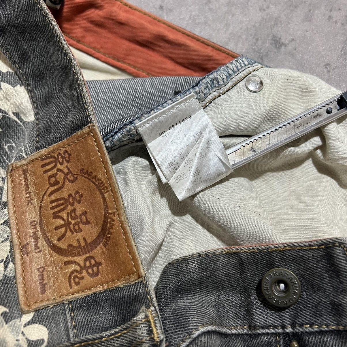 Japanese Brand Karakuri Tamashii Multi Pocket Oni Embroidery Baggy Jeans Size US 36 / EU 52 - 9 Thumbnail