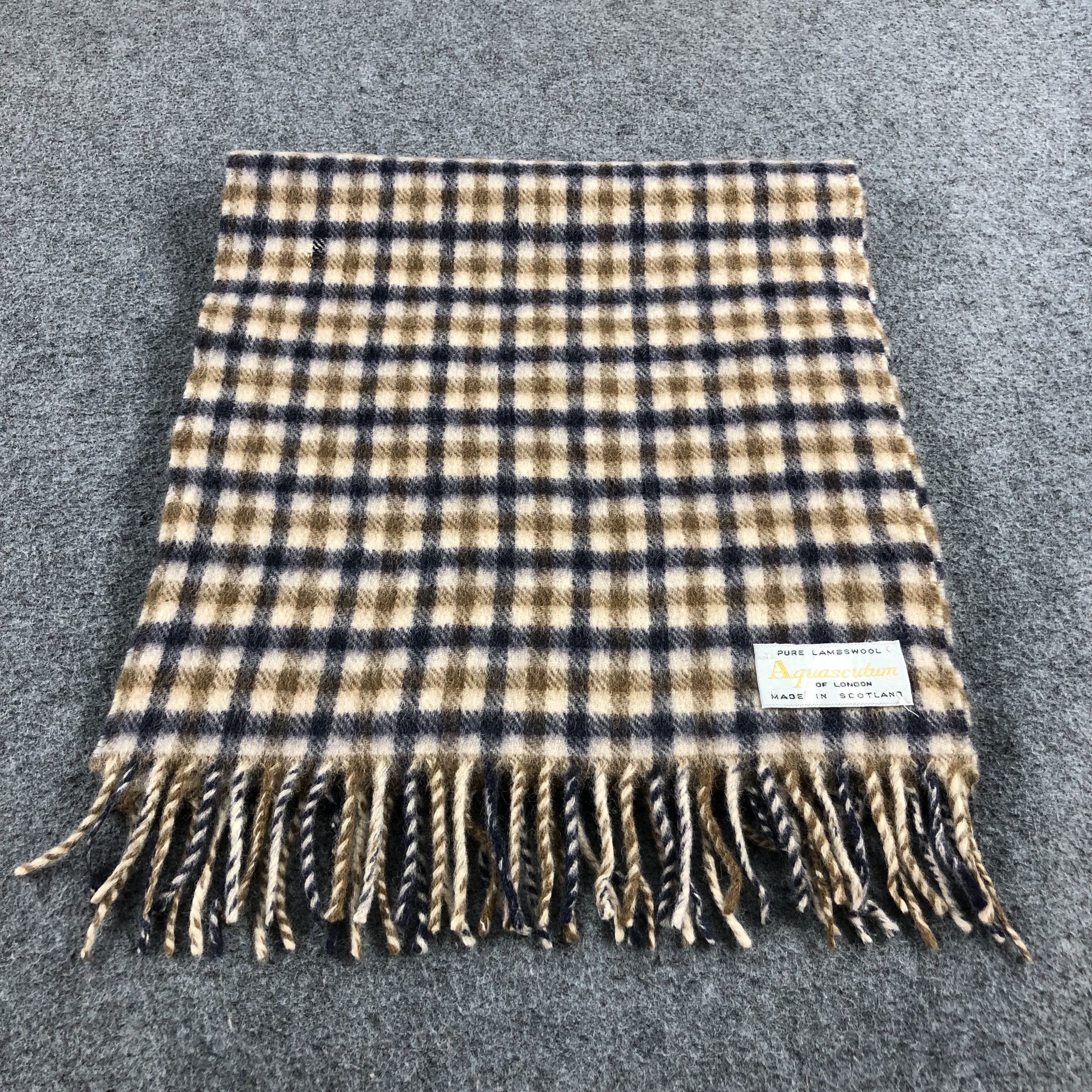 Aquascutum Aquascutum Iconic Gingham Wool Scarf Muffler V813 Size ONE SIZE - 2 Thumbnail