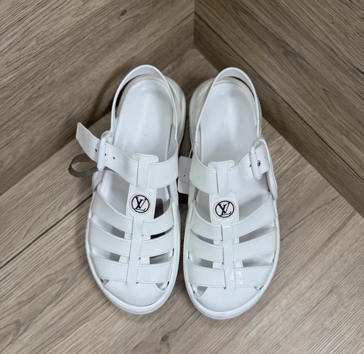 Louis Vuitton Louis Vuitton Archlight White Glossy Platform Sandals J41 Size US 7 / IT 37 - 2 Thumbnail