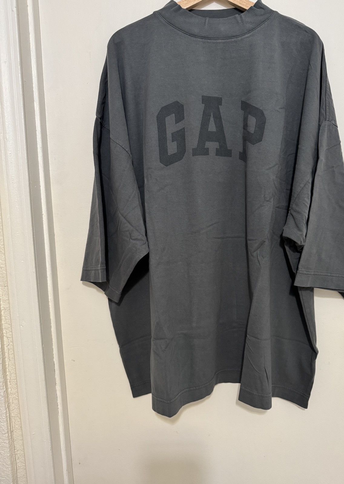 Gap × Vintage New Yzy Gap X Dove T Shirt Gray Size Large Size US L / EU 52-54 / 3 - 1 Thumbnail