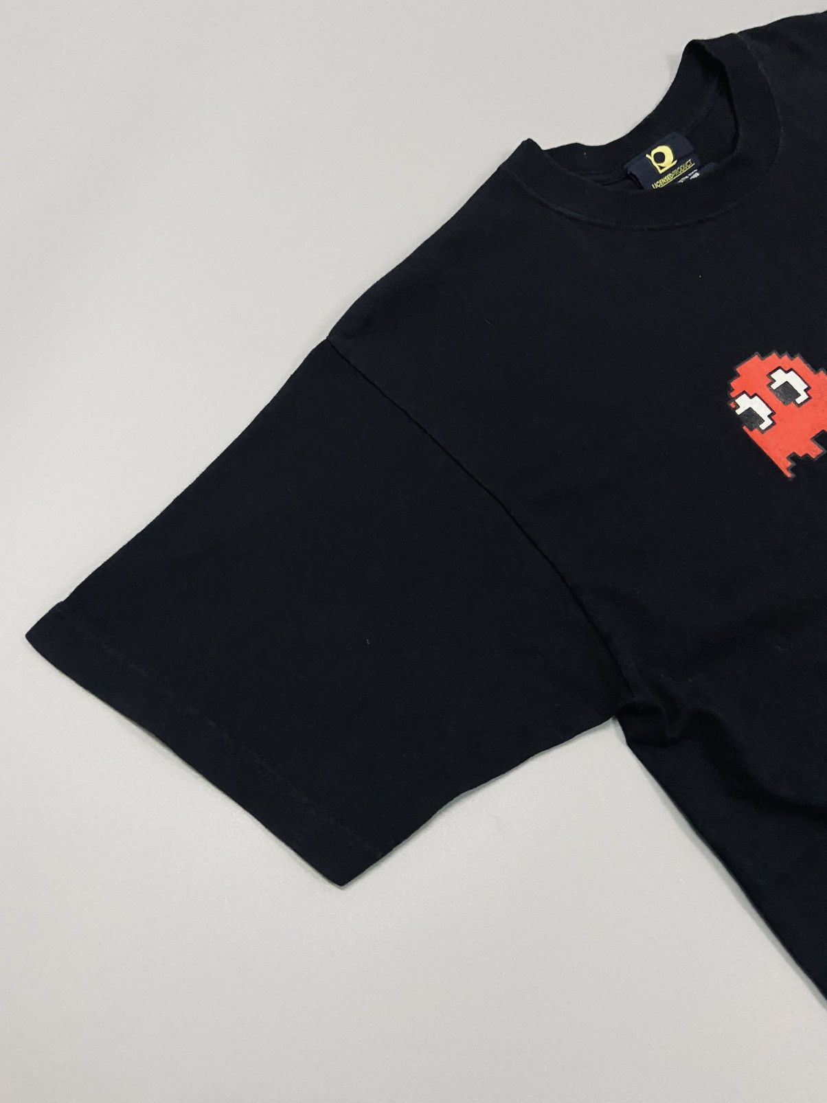 Other VINTAGE PAC MAN TEE Size US L / EU 52-54 / 3 - 8 Thumbnail