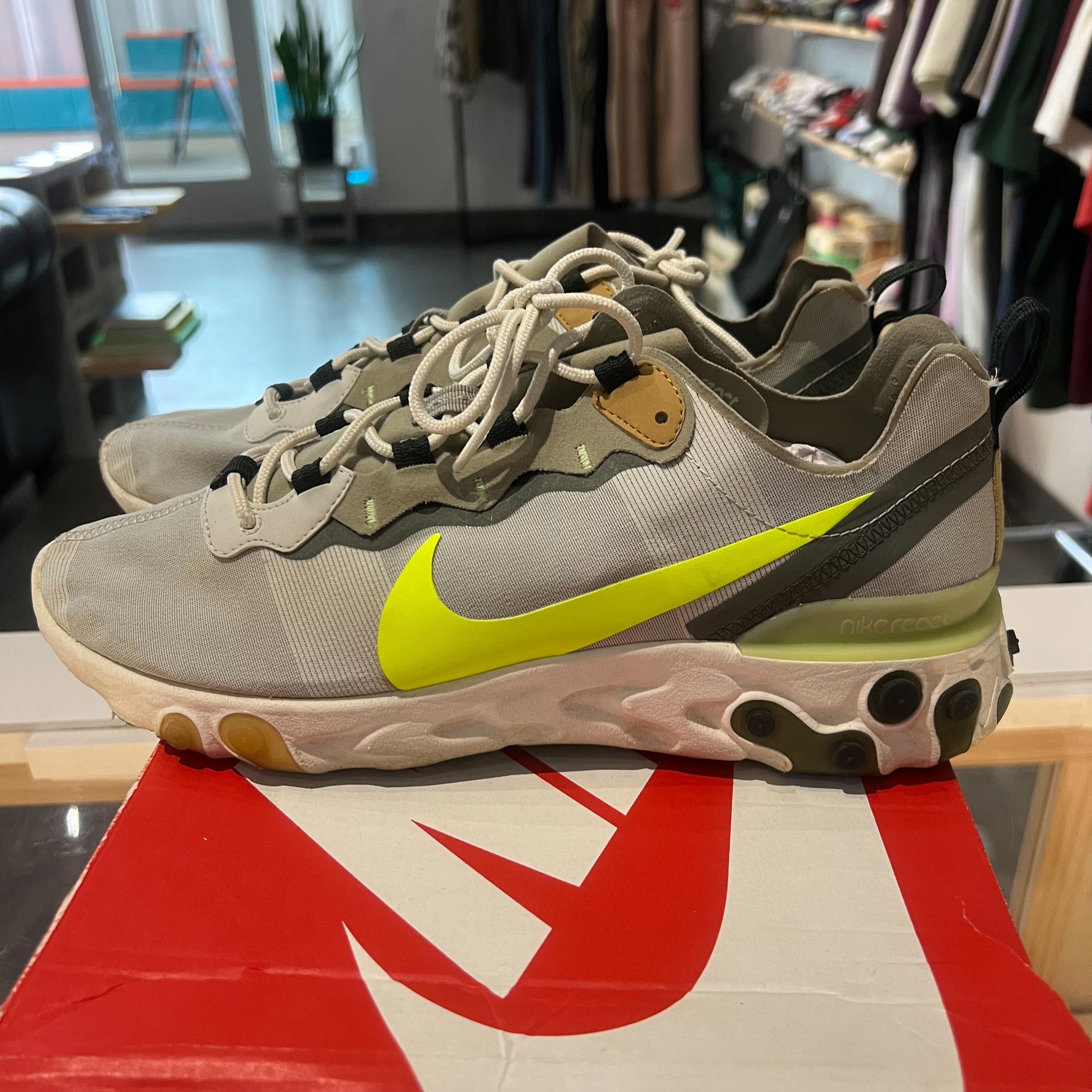 Nike Size 10.5 • Nike React Element 55 Spruce Volt Size US 10.5 / EU 43-44 - 6 Thumbnail