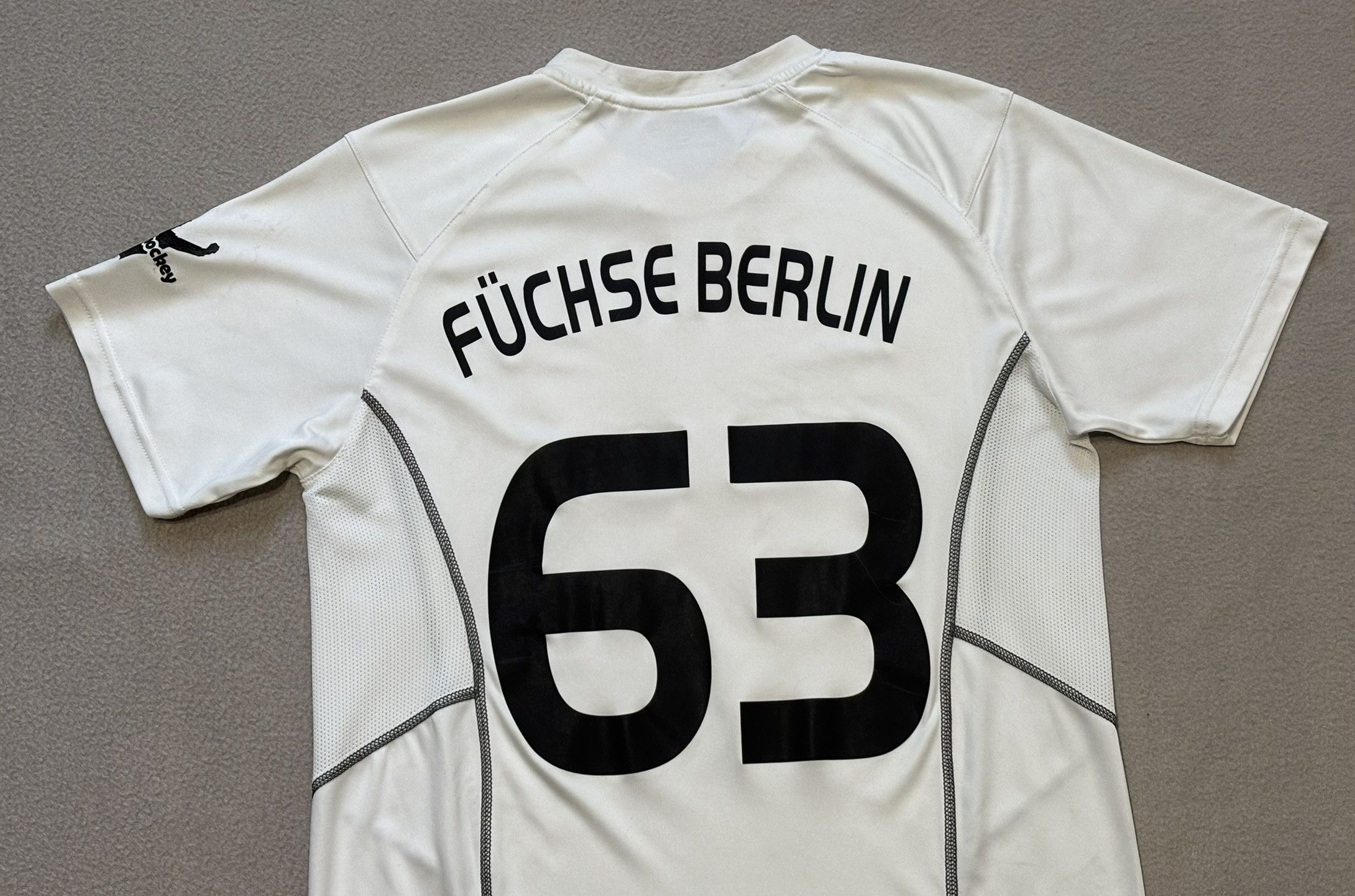 Other Fuchse Berlin TSK #63 Handball Jersey Size S Size US S / EU 44-46 / 1 - 13 Thumbnail