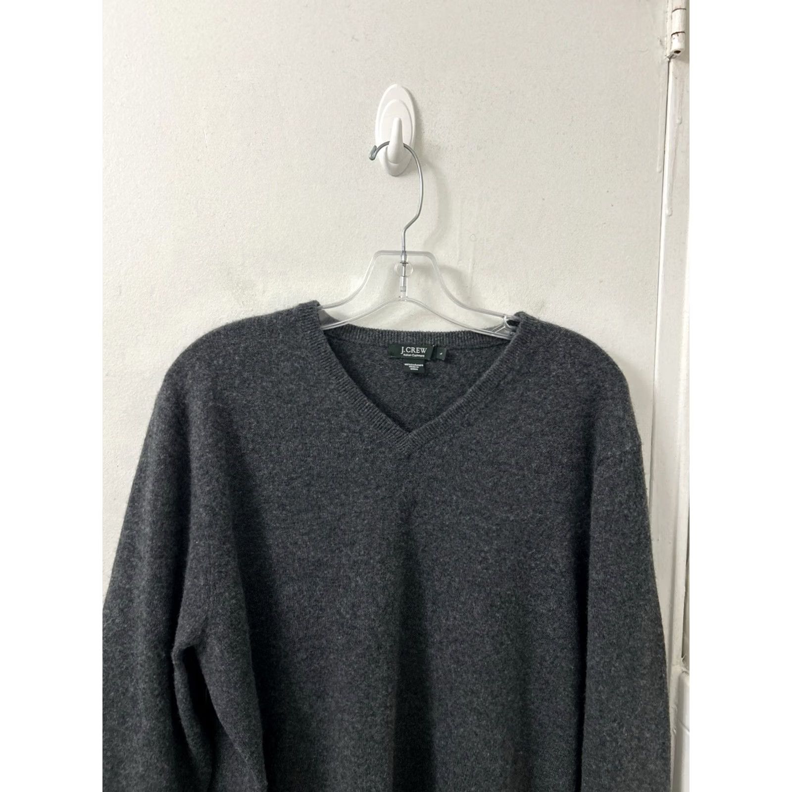 J.Crew J Crew Cashmere Sweater Mens Large Charcoal Grey V Neck Pullover L/S Italian Size US L / EU 52-54 / 3 - 2 Thumbnail