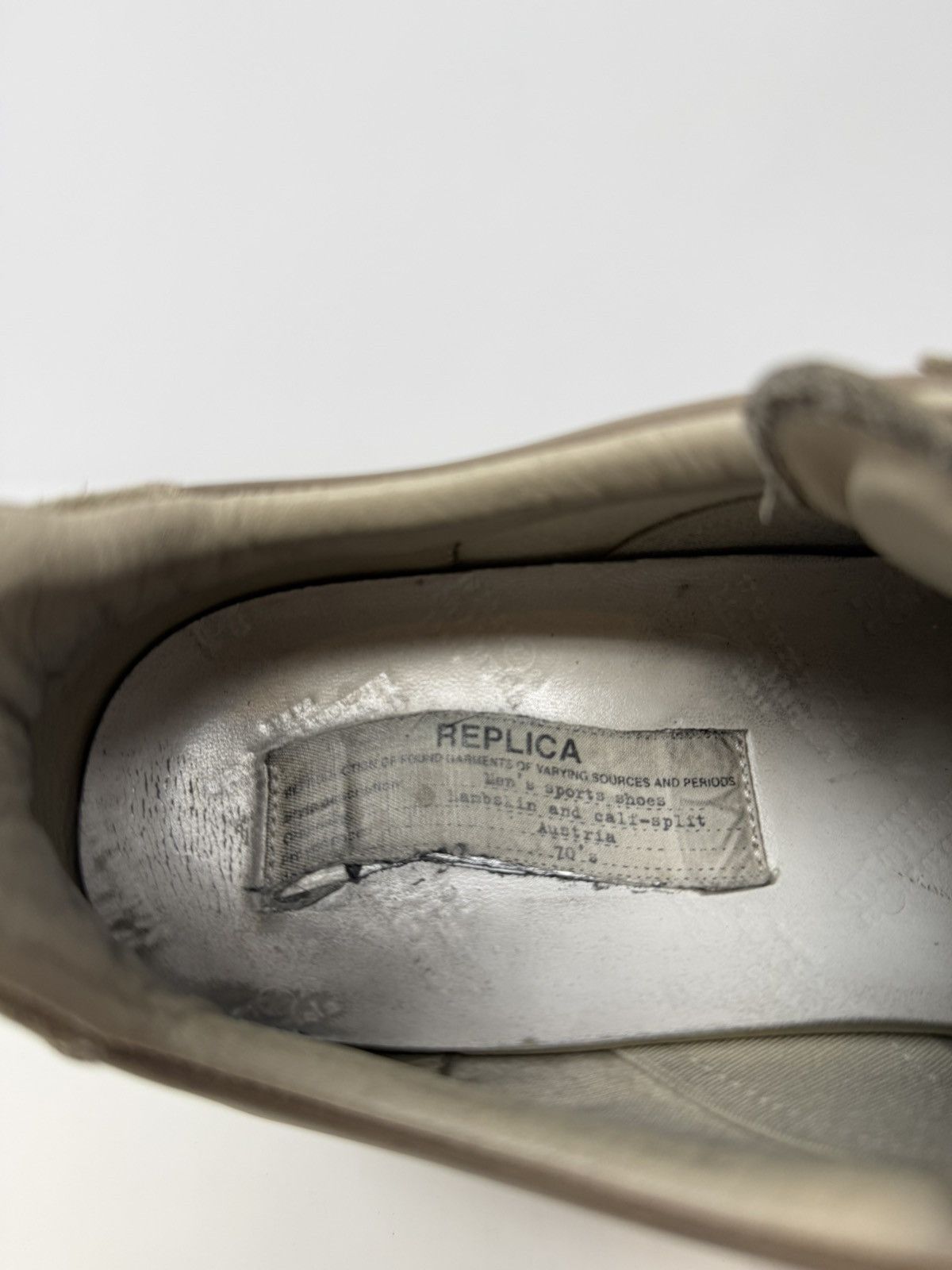 Maison Margiela Maison Margiela Replica GAT Sneaker Size US 7 / EU 40 - 10 Thumbnail