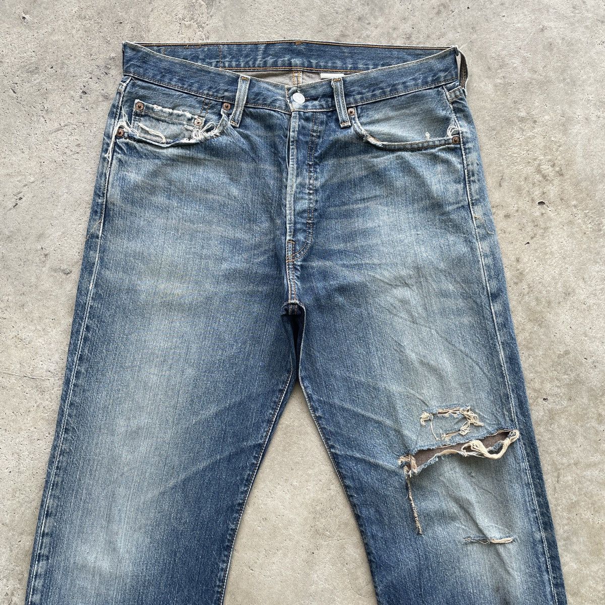 Levi's Vintage Clothing Vintage Levi’s 501 Ripped Faded Jeans Distressed Denim Pants Size US 33 - 3 Thumbnail