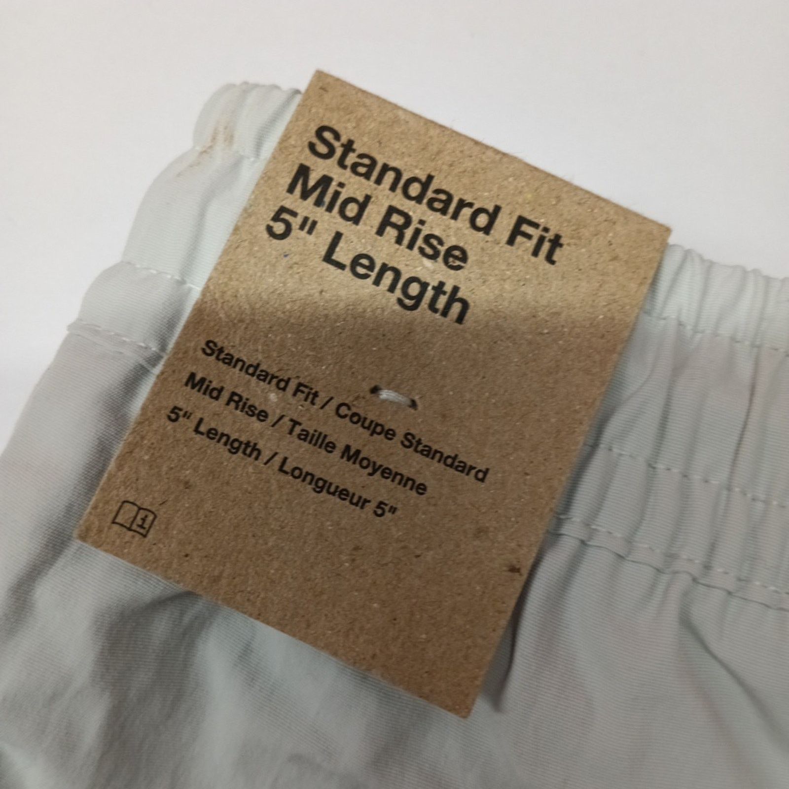 Nike Nike Shorts Women's Size XS Silver Woven Mid Rise 5" Inseam Size 26" / US 2 / IT 38 - 7 Thumbnail