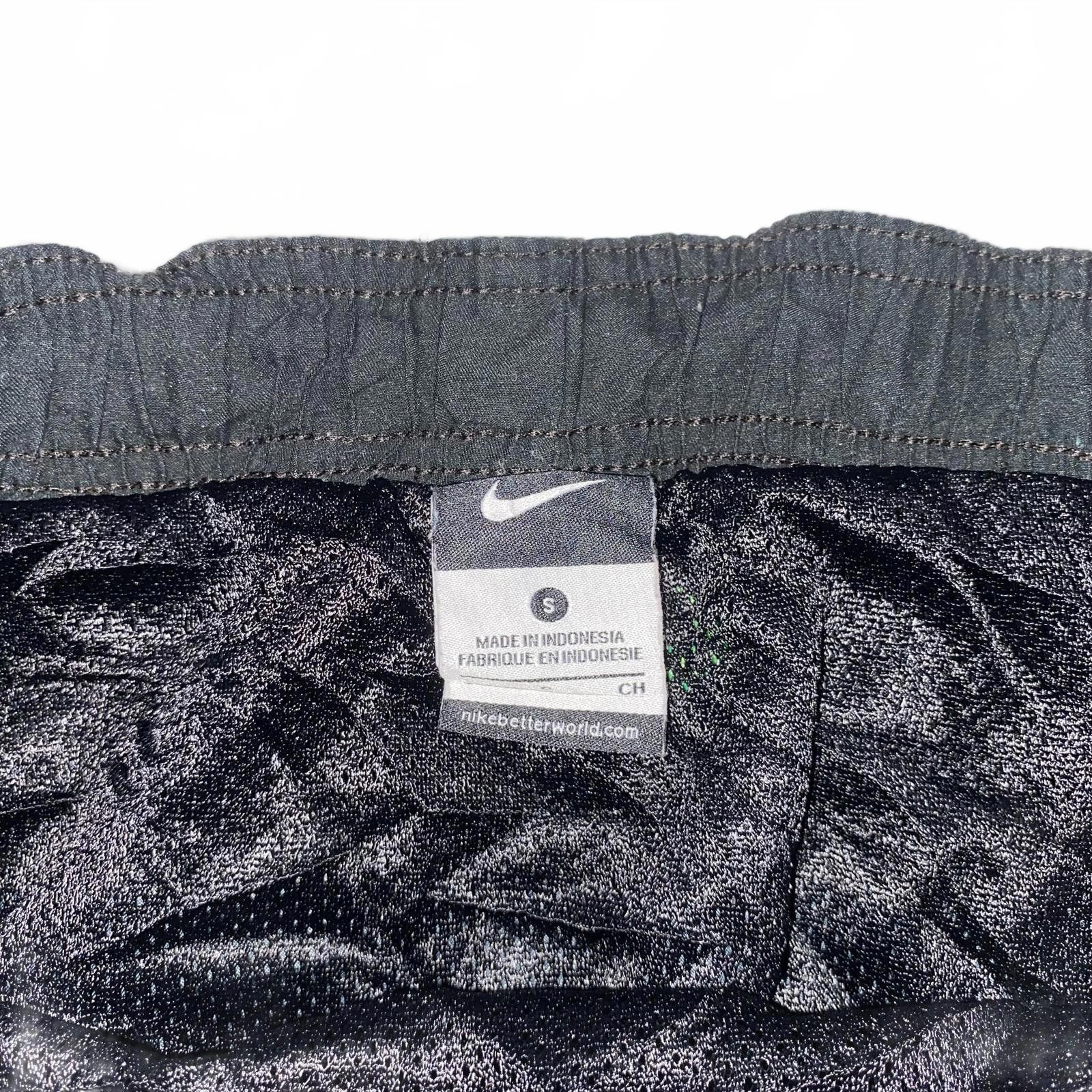 Nike Nike S Vintage Athletic Shorts Black Gray Green Streetwear Size US 30 / EU 46 - 3 Thumbnail
