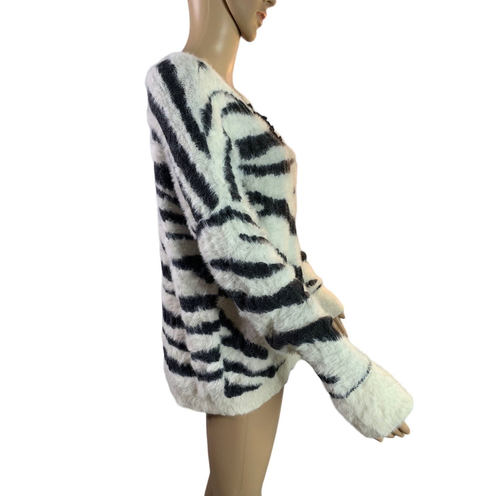 Express Express Zebra Animal Print Sweater Laced Front Women L Size L / US 10 / IT 46 - 4 Thumbnail
