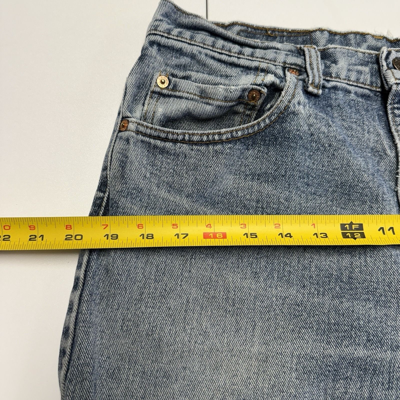 Levi's Vintage Levi's Jeans Mens 34x32 (32x30.5) Made in USA Size US 34 / EU 50 - 13 Thumbnail