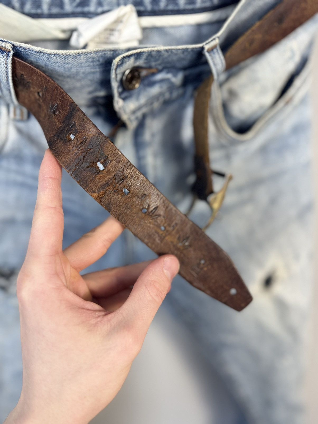 Vintage Very crazy Vintage solid marijuana belt Size ONE SIZE - 9 Thumbnail