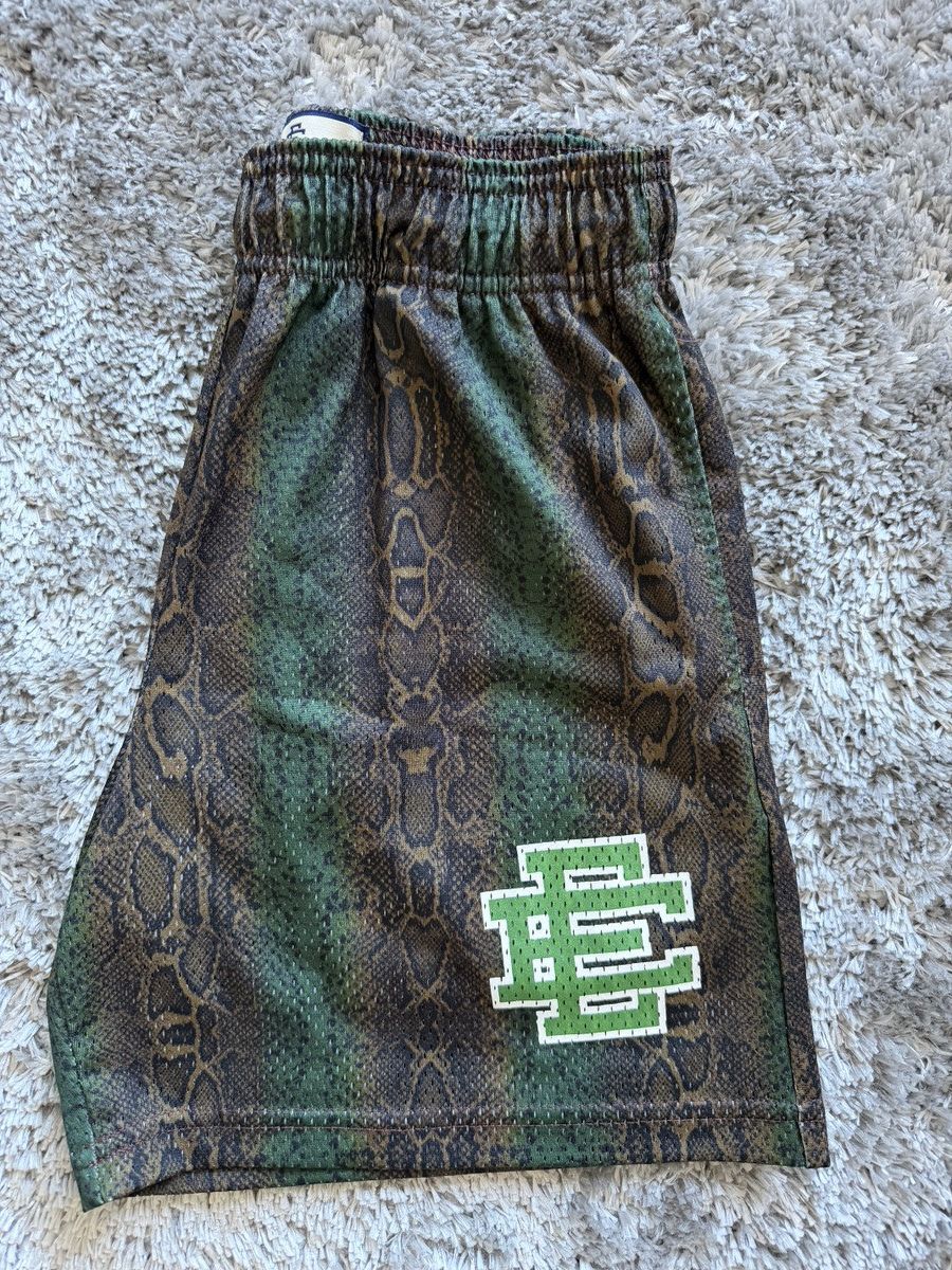 Eric Emanuel ERIC EMANUEL SNAKE SKIN PRINT SHORTS SMALL Size US 28 / EU 44 - 2 Thumbnail