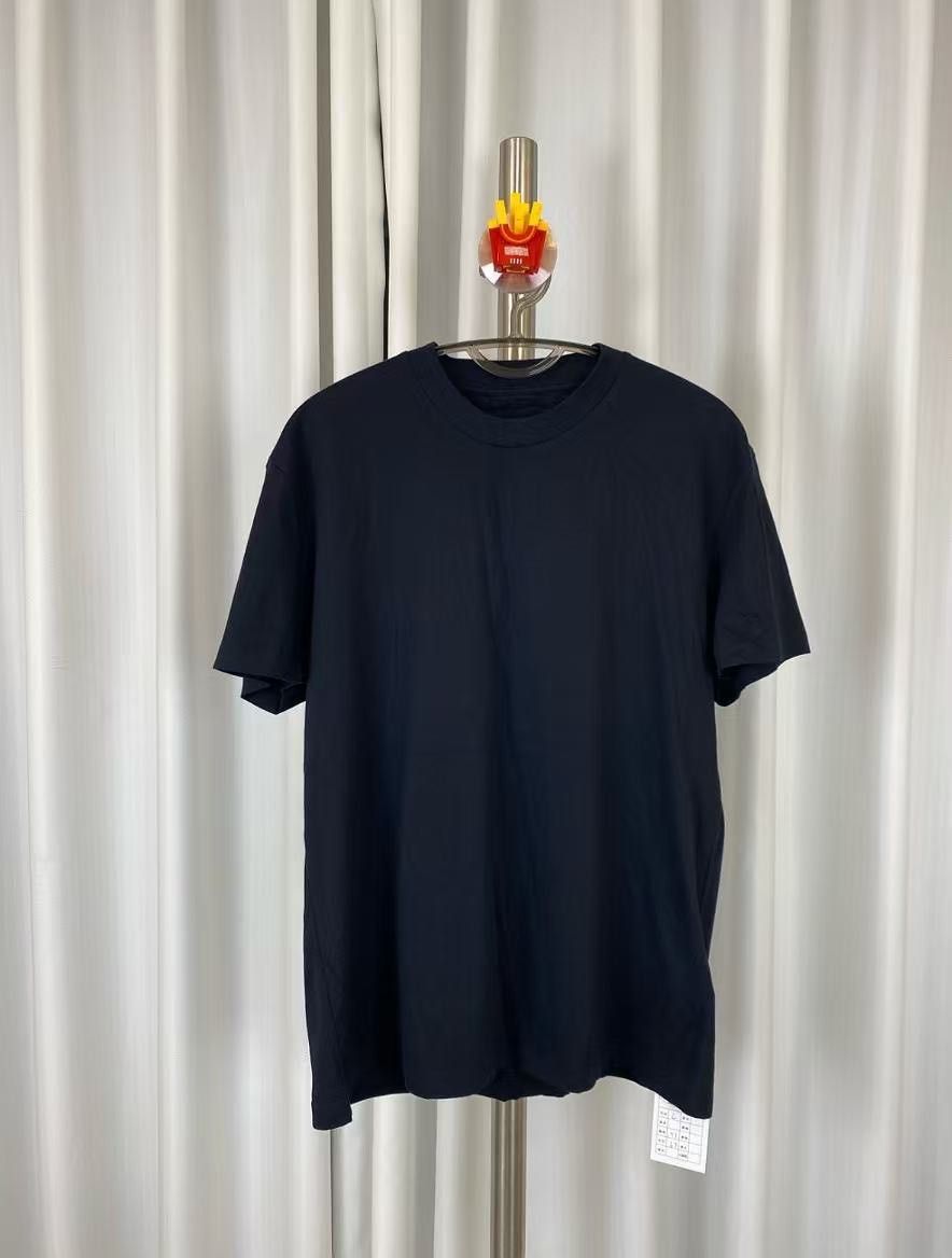 Prada Prada short sleeve T-shirt Size US L / EU 52-54 / 3 - 2 Thumbnail
