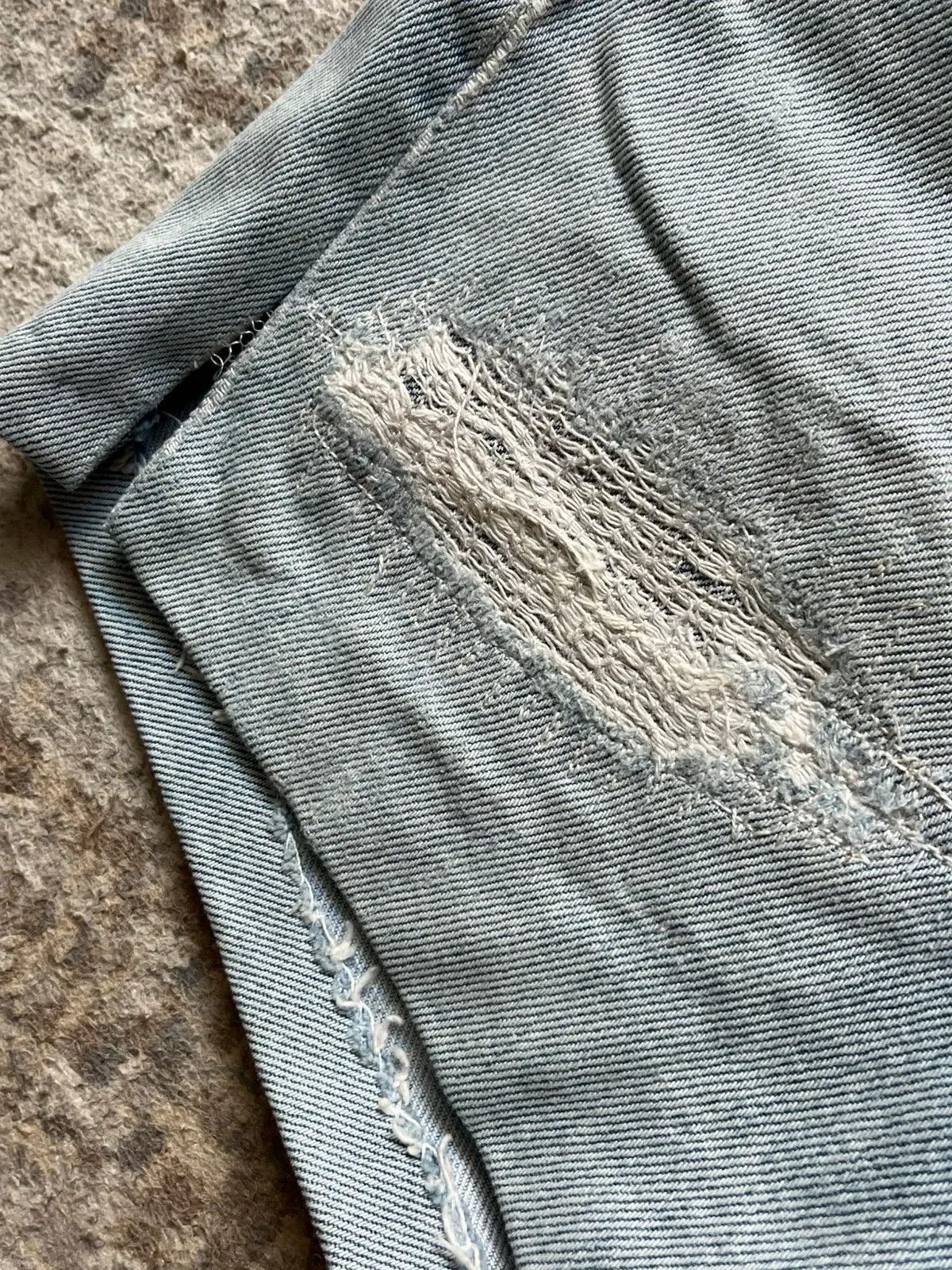 Levi's Levi’s Women Shorts Sz W 28 Made in USA Denim Distressed Size 28" / US 6 / IT 42 - 7 Thumbnail