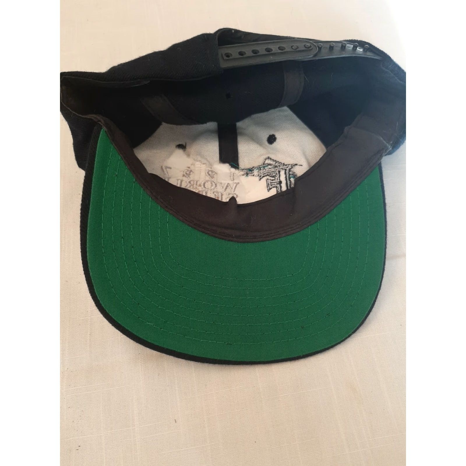 Vintage VINTAGE Florida Marlins World Series Champions Snapback Hat Cap Unisex Adults Adjustable Black Wool Acrylic 1990s HaT Cap Mens Womens Boys Girls Size ONE SIZE - 2 Thumbnail