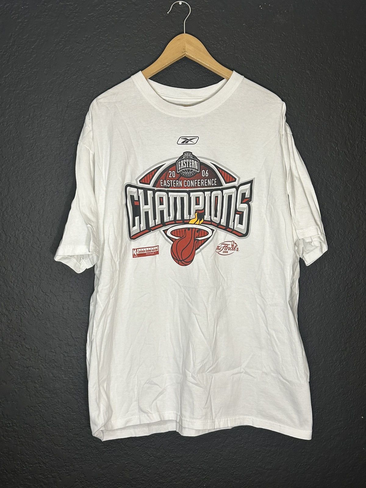 Reebok Reebok NBA 2006 Miami Heat Champions Official Shirt Size US XL / EU 56 / 4 - 1 Thumbnail