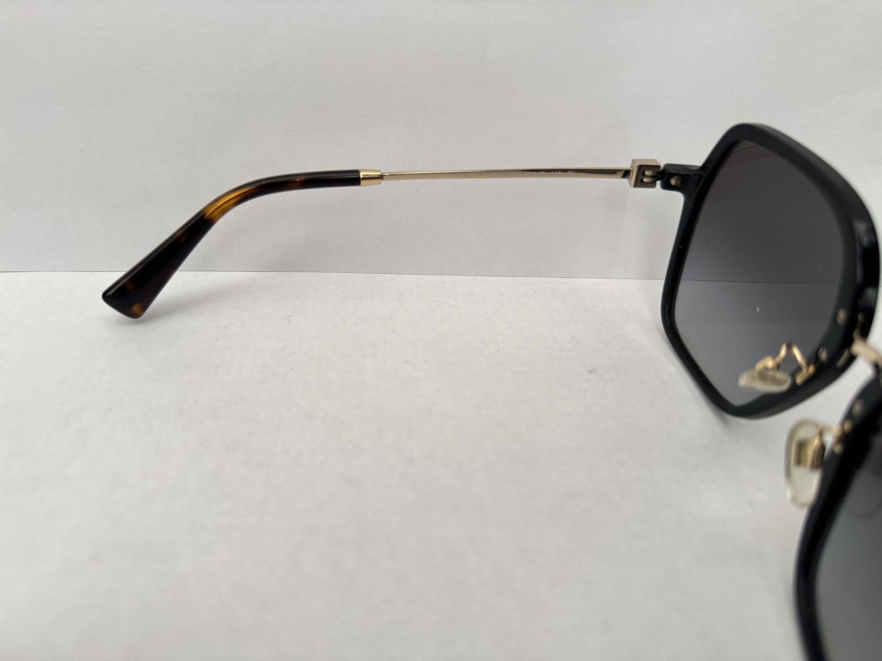 Valentino Valentino ROCKSTUD (5001/8G) Sunglasses Size ONE SIZE - 7 Thumbnail