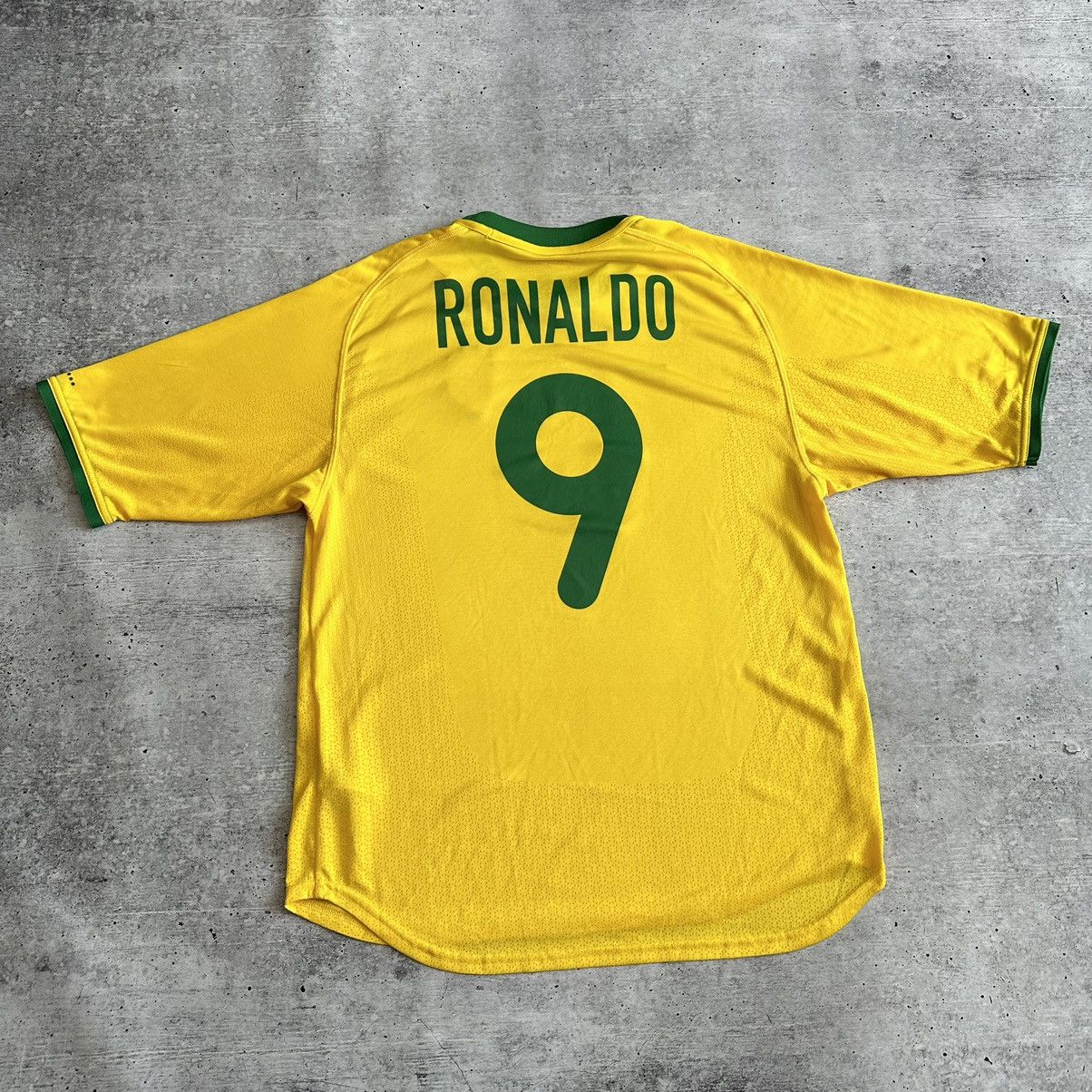 Nike Nike Brazil 00s Home Football Shirt Soccer Jersey #9 Ronaldo Size US M / EU 48-50 / 2 - 9 Thumbnail