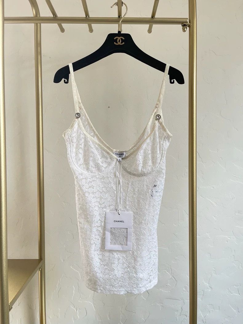 Chanel Chanel 21k white lace suspender Size S / US 4 / IT 40 - 1 Thumbnail
