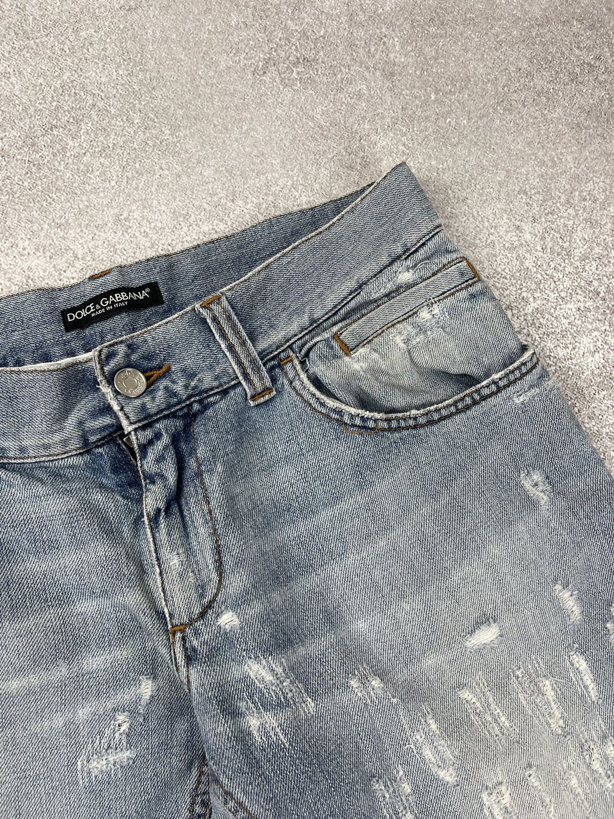 Dolce & Gabbana Vintage Dolce & Gabbana Distressed Denim Cropped Jeans Size US 31 - 9 Thumbnail