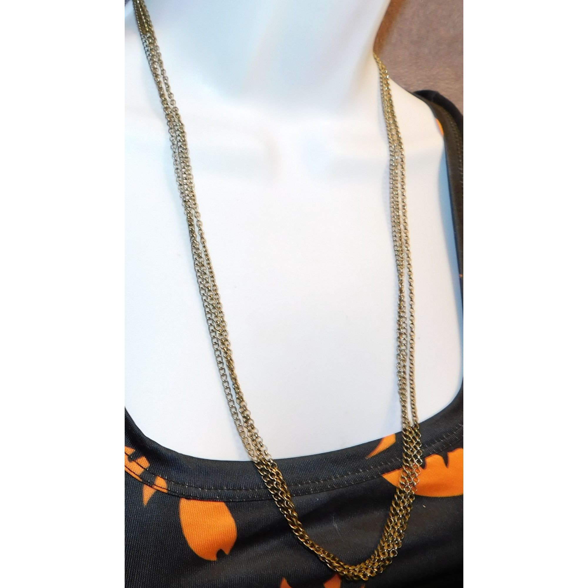 Other Casual Classic Antiqued Silver Tone Triple Chain Necklace Size ONE SIZE - 4 Thumbnail