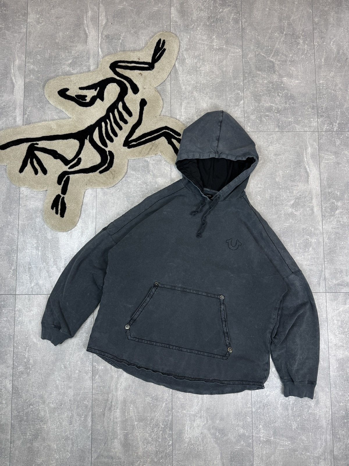 True Religion Vintage True Religion pullover hoodie made in USA faded y2k Size US XL / EU 56 / 4 - 1 Thumbnail