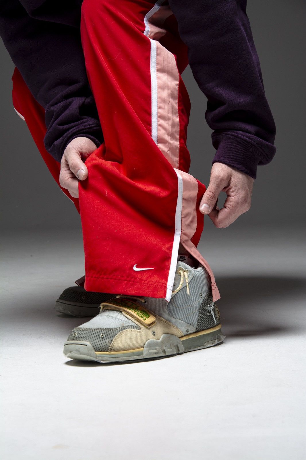 Nike × Vintage Vintage nylon truck pants Nike drill red Size US 34 / EU 50 - 1 Thumbnail