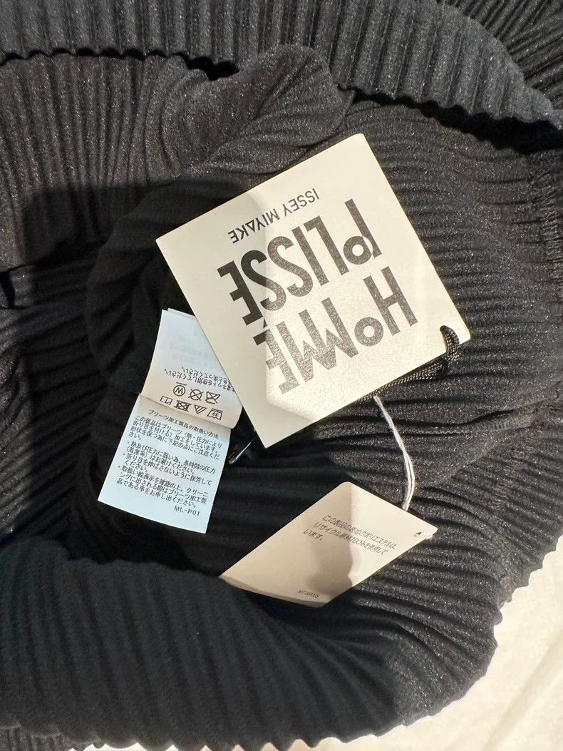 Issey Miyake issey miyake Men's black vest 2505-Nextarrow Size US M / EU 48-50 / 2 - 6 Thumbnail