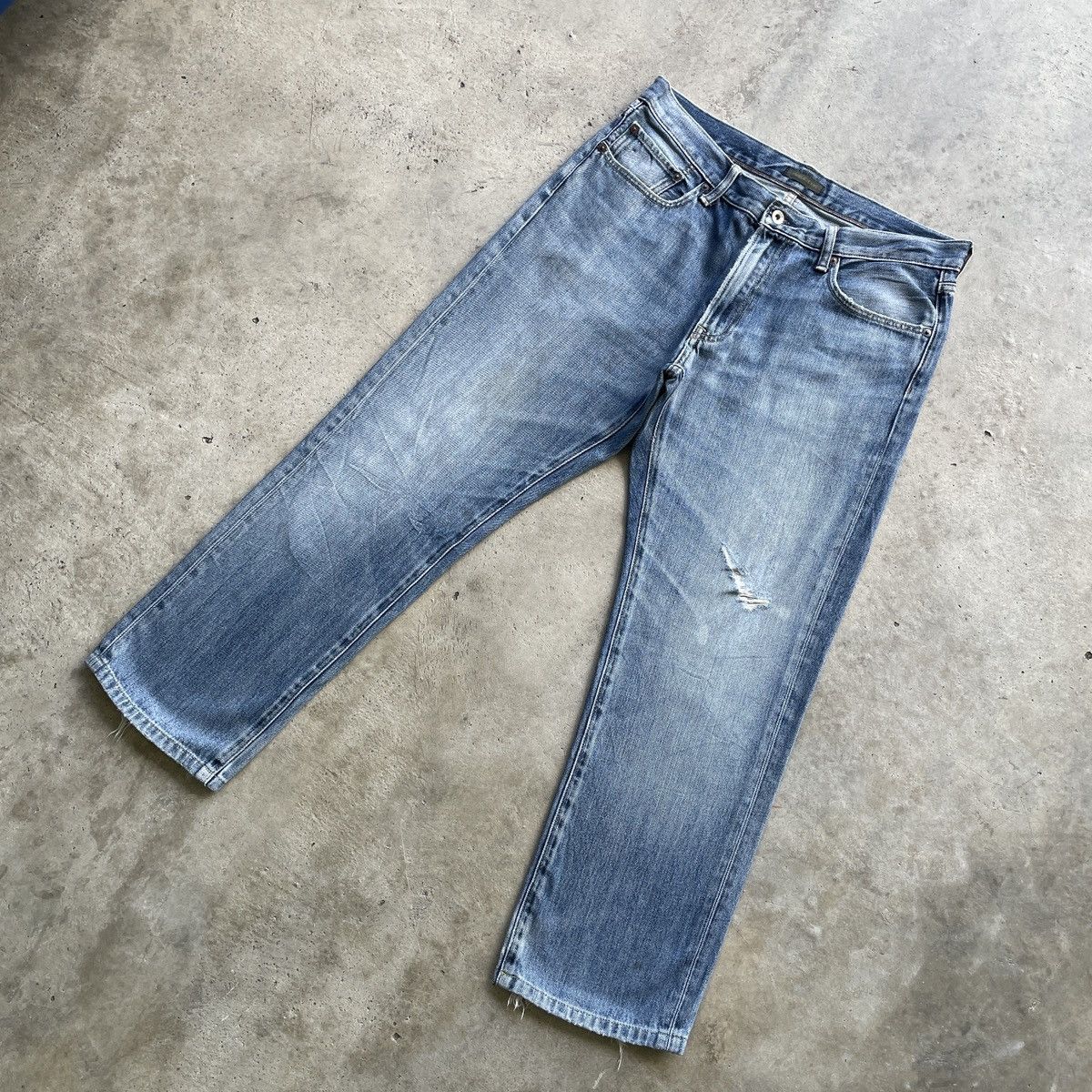 Japanese Brand Vintage Japanese Distressed Faded Jeans Denim Pants W34 Size US 34 / EU 50 - 2 Thumbnail