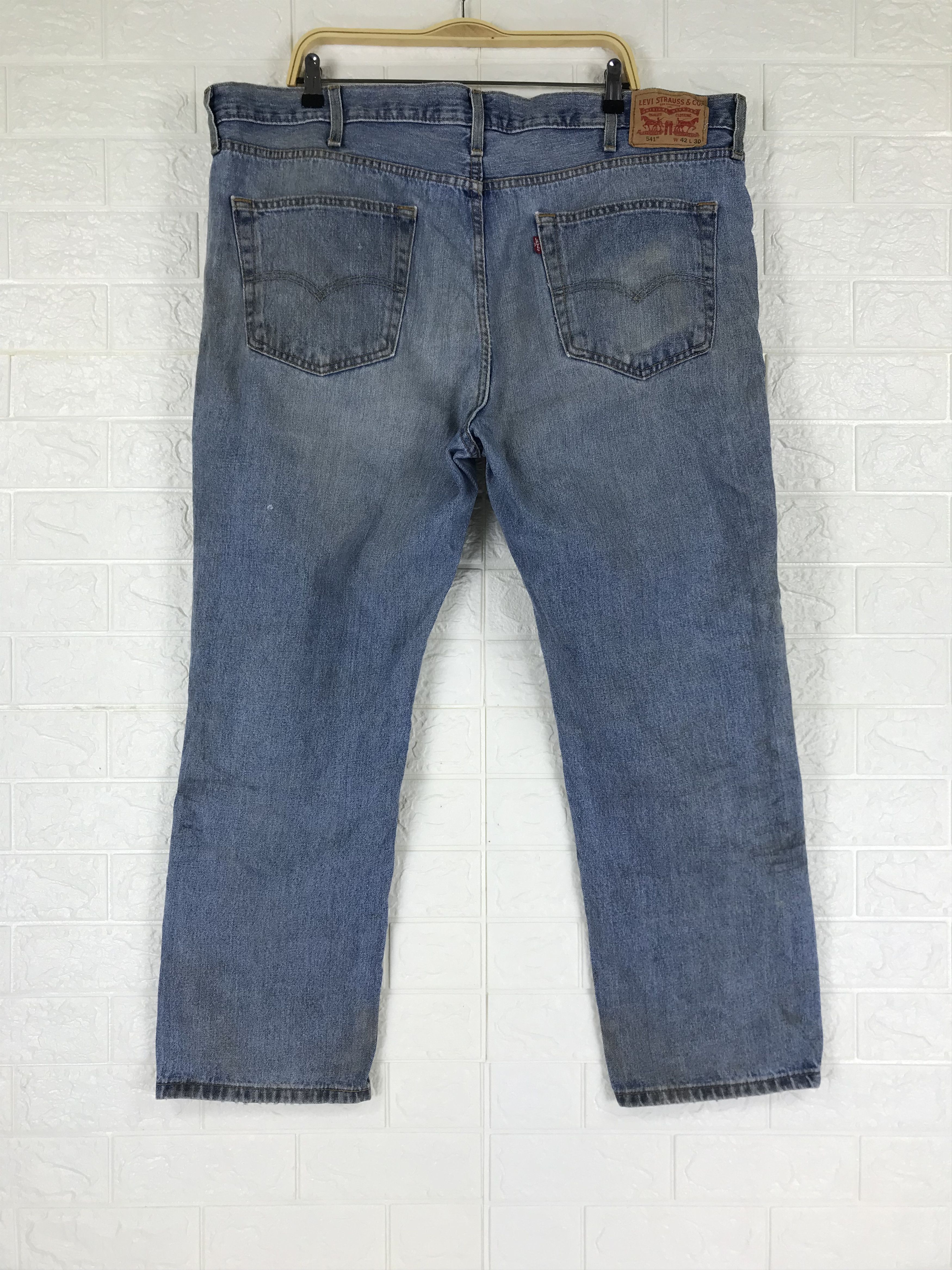 Levi's Vintage Levi's 541 Athletic Fit Jeans Size US 42 / EU 58 - 5 Thumbnail